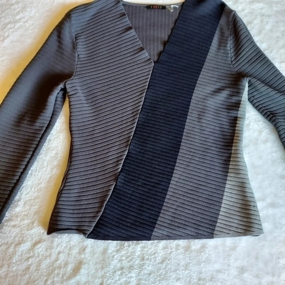Cyrus Black Gray‎ Color Block Ribbed Knit - Picture 7 of 8